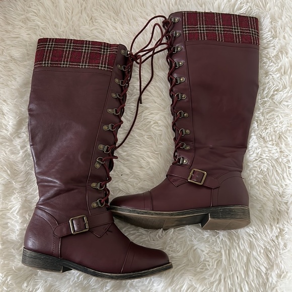 JustFab Molly Burgundy Flat Lace-Up Boots Size 7 - Picture 10 of 10